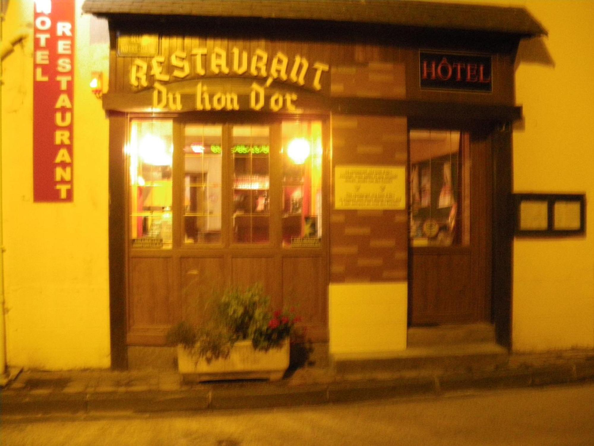 Hotel Restaurant Du Lion D'Or Chateau-Chinon Bagian luar foto